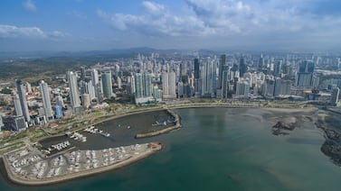 Panamá sale de la lista negra fiscal de la UE y pasa a la lista gris