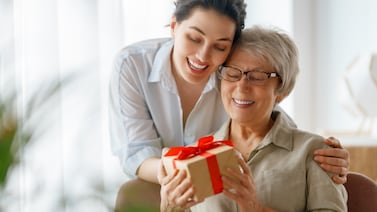 ¿Cuánto dinero mueve el Día de la Madre? Vea lo que calcula la Cámara de Comercio en ventas