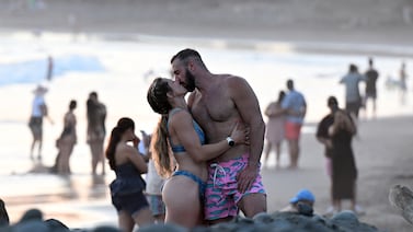 En El Salvador, el modelo de Nayib Bukele impulsa el turismo pese a las críticas por derechos humanos