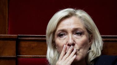 Condena judicial permite postularse a Marine Le Pen, pero restringe su capacidad de hacer campaña
