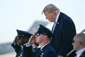 Donald Trump afirma que cinco sospechosos de terrorismo planeaban atacar base en Reino Unido