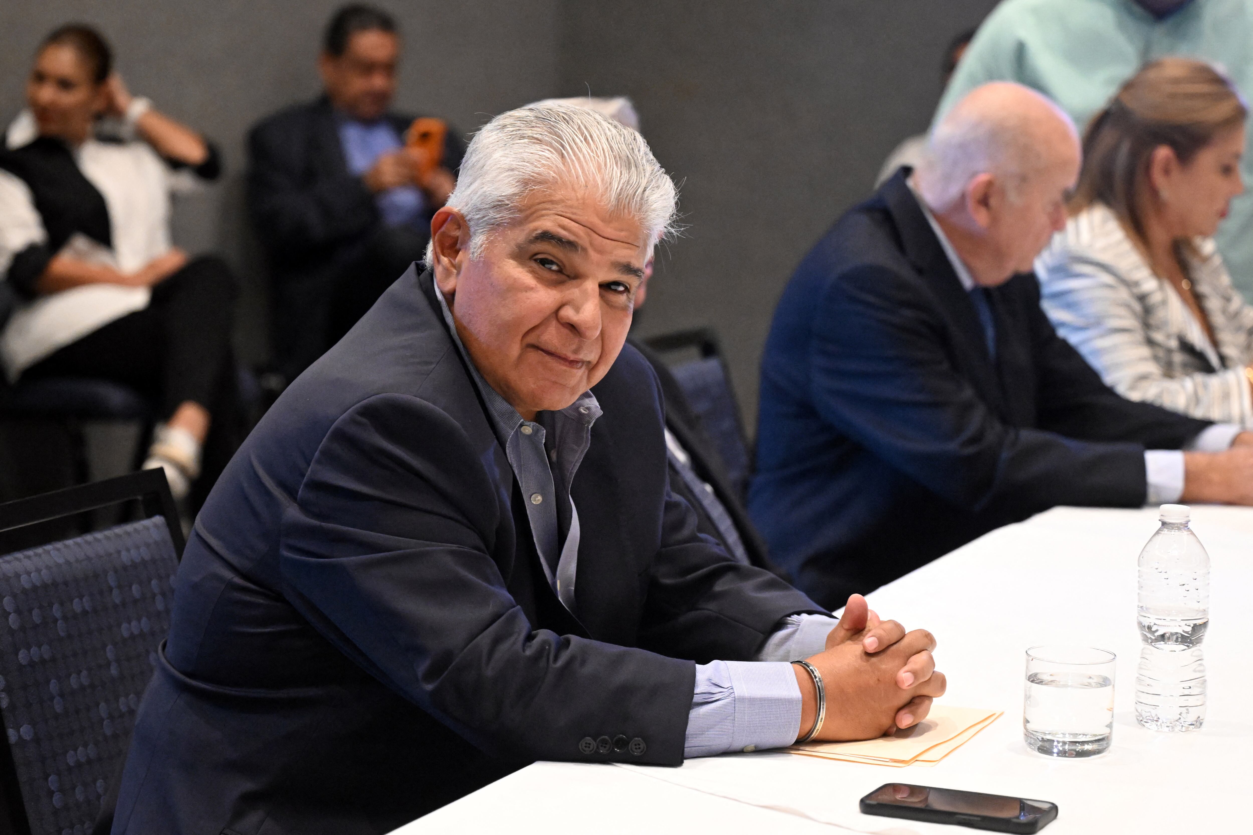 Las elecciones presidenciales panameñas son a una sola vuelta y se ganan con mayoría simple. José Raúl Molino, candidato que impulsa el expresidente Ricardo Martinelli, tiene opciones reales para llegar a la presidencia de Panamá. FOTO: AFP