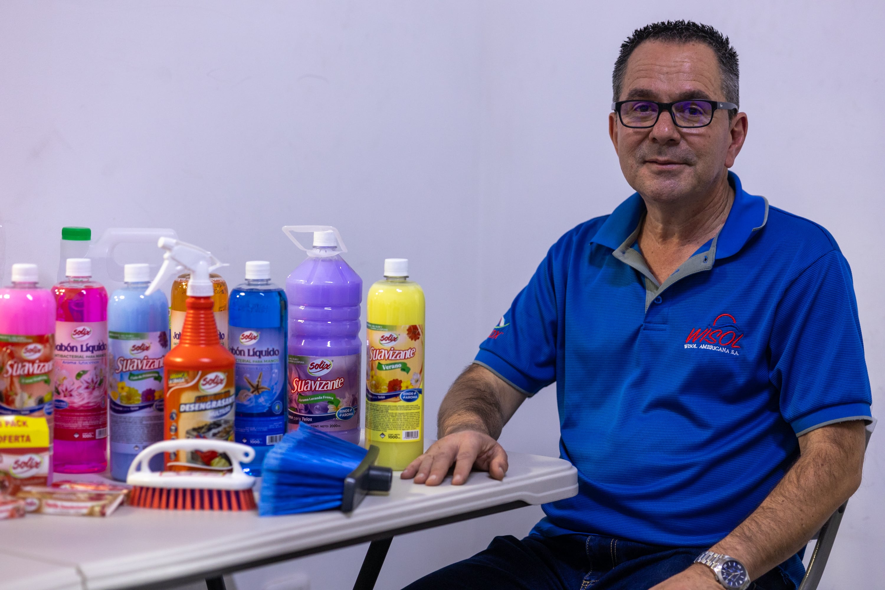 18/02/2025, Cartago, Ochomogo, entrevista con William Solís, fundador de la empresa Wisol, que produce productos de limpieza.