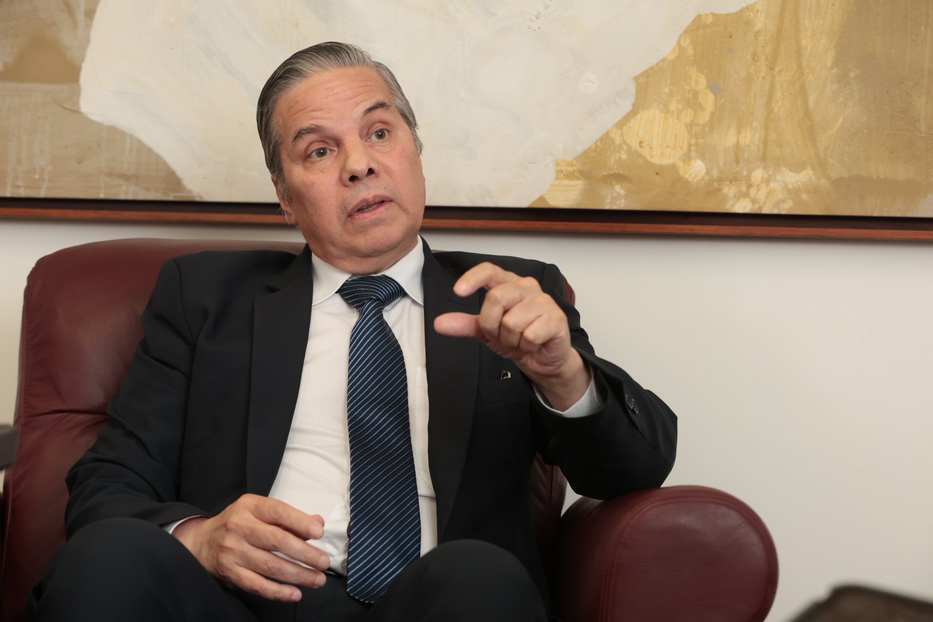 09/01/2026/ fotos durante entrevista de Róger Madrigal López presidente del Banco Central de Costa Rica / Foto John Durán