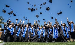 Jóvenes costarricenses podrán optar por becas completas para estudiar en colegios de clase mundial