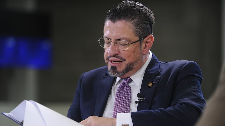 ¿Qué propuso Rodrigo Chaves cuando fue ministro de Hacienda en el Gobierno de Carlos Alvarado? Repasamos sus políticas de entonces