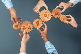 De la ingeniería y las multinacionales a sus propios negocios en Costa Rica tras el despido