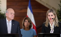 El choque por la ‘cirugía mayor’: ¿Hasta dónde puede llegar la reforma judicial de Laura Fernández?