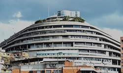 El Helicoide, símbolo de la tortura en Venezuela, dejará de ser una cárcel
