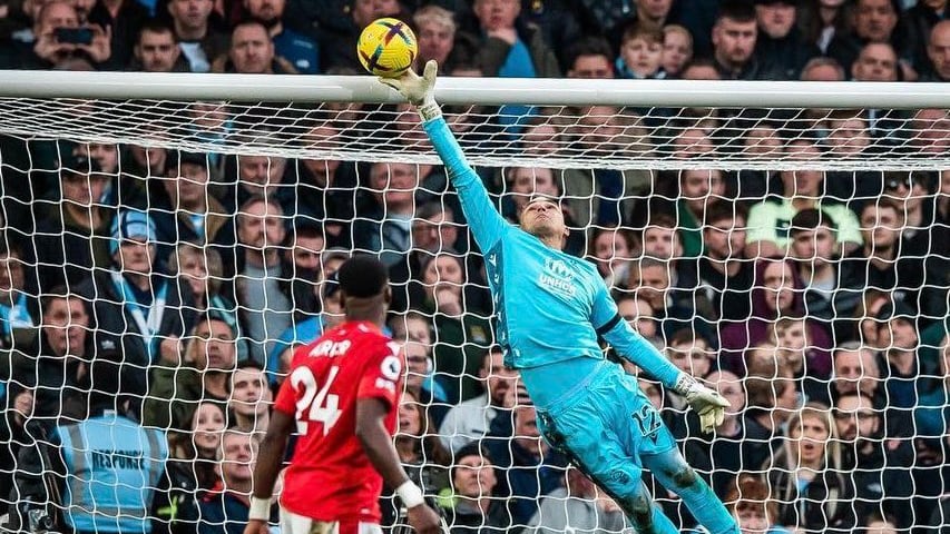 El Nottingham Forest de Keylor Navas derrotó 3-1 al Brighton. Twitter.
