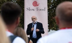 Carlo Petrini, fundador del movimiento Slow Food, muere a los 76 años