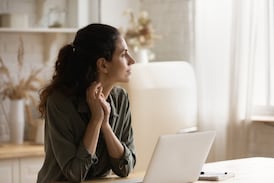 ¿Quiere teletrabajar en una empresa extranjera? Estas son las obligaciones para hacerlo legalmente