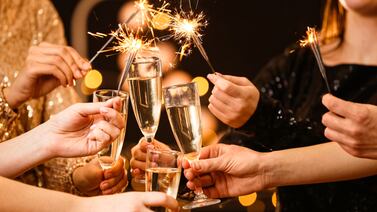 ¿Buscando dónde recibir el 2025? Vea estas 15 propuestas de actividades (hay algunas en la playa)