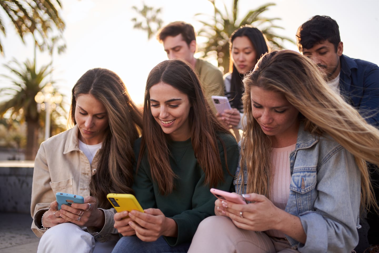 La demanda de 29 estados contra Meta revela un problema mayor: la soledad de los adolescentes