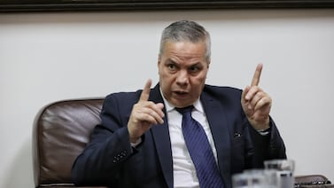 Banco Central advierte sobre riesgos de autorregulación de bolsa de comercio: vea lo que dijo Róger Madrigal