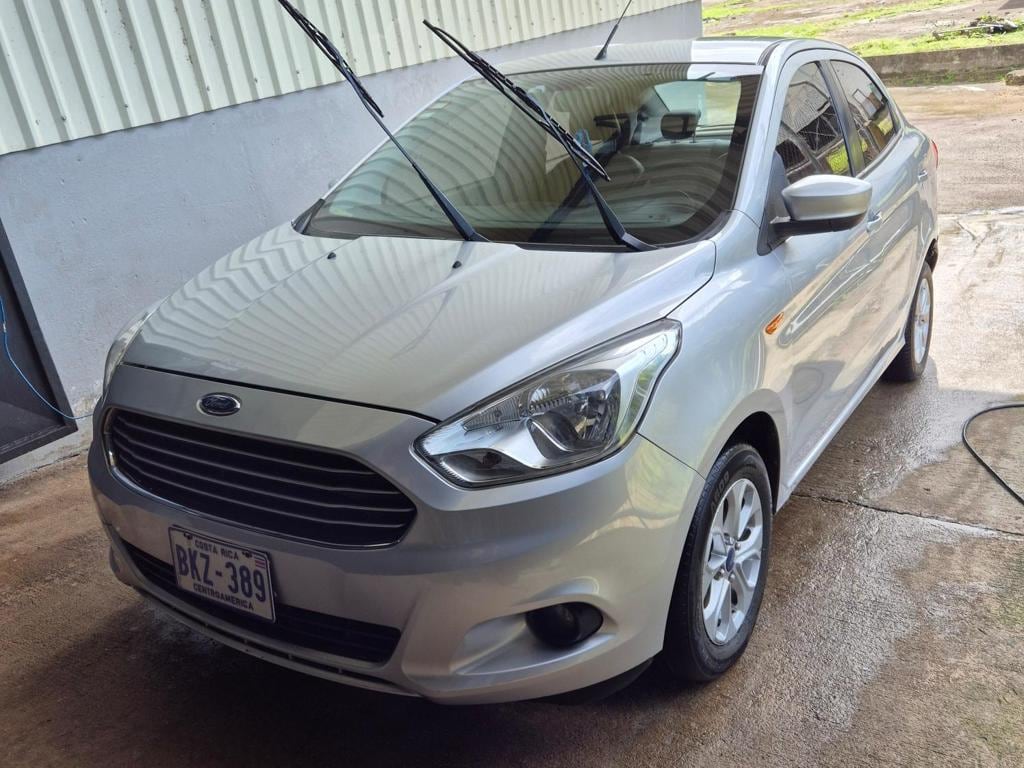 Ford Figo modelo 2016, placa BKZ389, disponible en venta por ¢3.420.000 con un descuento del 5%.