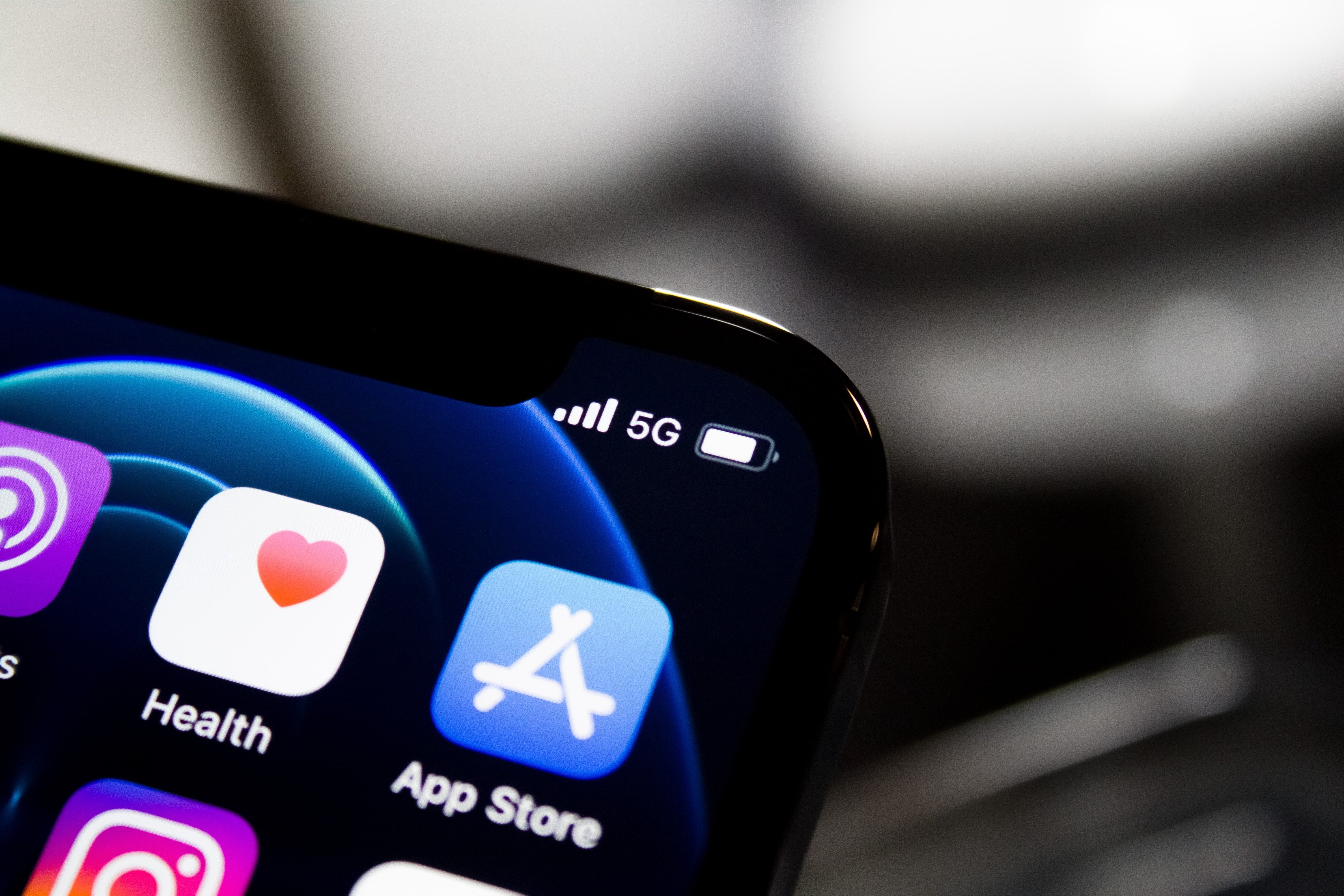 La App Store incluirá resúmenes de reseñas de usuarios para ofrecer una visión general antes de la descarga.