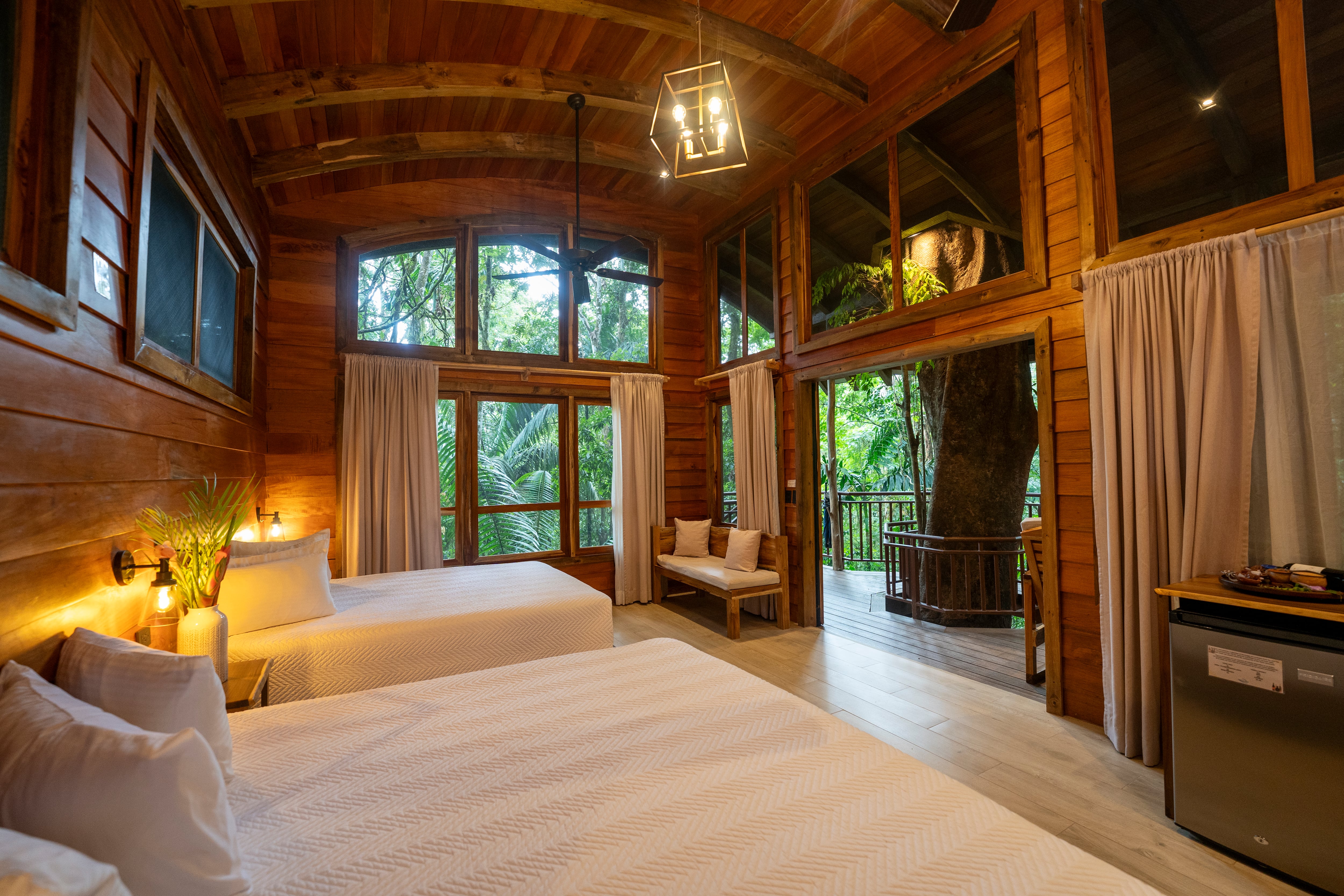 Las casas de árbol deluxe son la opción más espaciosa de Maquenque Lodge.