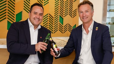 Heineken, empresa que propone compra de parte de Fifco en Costa Rica, anuncia salida sorpresa de su CEO tras caída de ventas