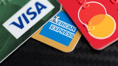 Anualidad en tarjetas: esta es la comisión que cobran los 4 bancos más grandes de Costa Rica