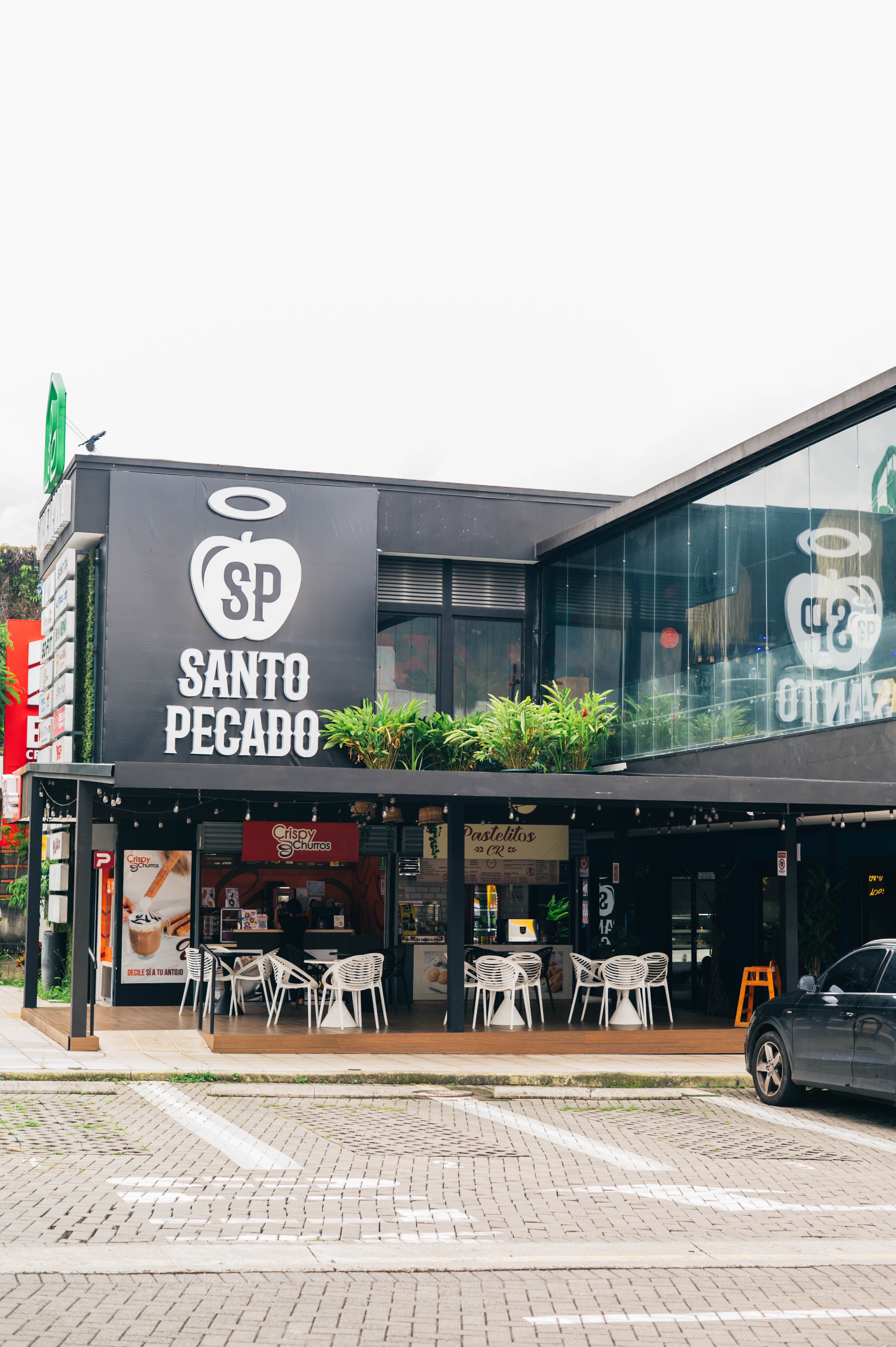 Santo Pecado, Escazú