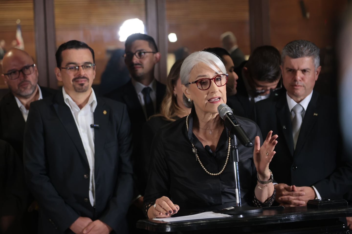 Bloque de oposición se une bajo una misma agenda e intenta arrebatarle puestos del Directorio en el Congreso al oficialismo