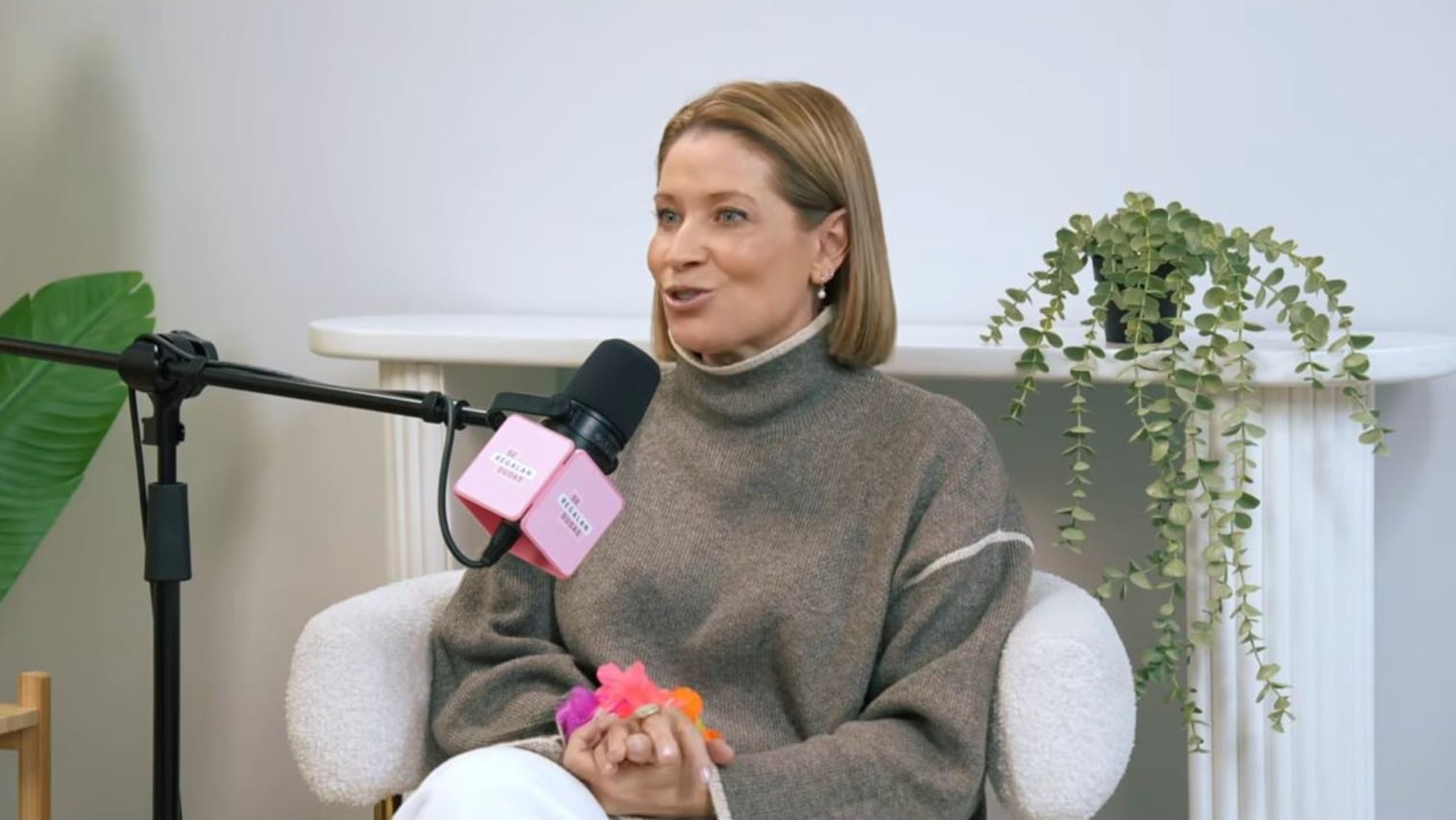 Cindy Fonseca Se Regalan Dudas