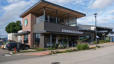 Starbucks, Juan Valdez, Britt, Doña Dona, Krispy Kreme y ahora Dunkin’ agitan el mercado de cafeterías con aperturas y expansiones, pero a velocidades distintas