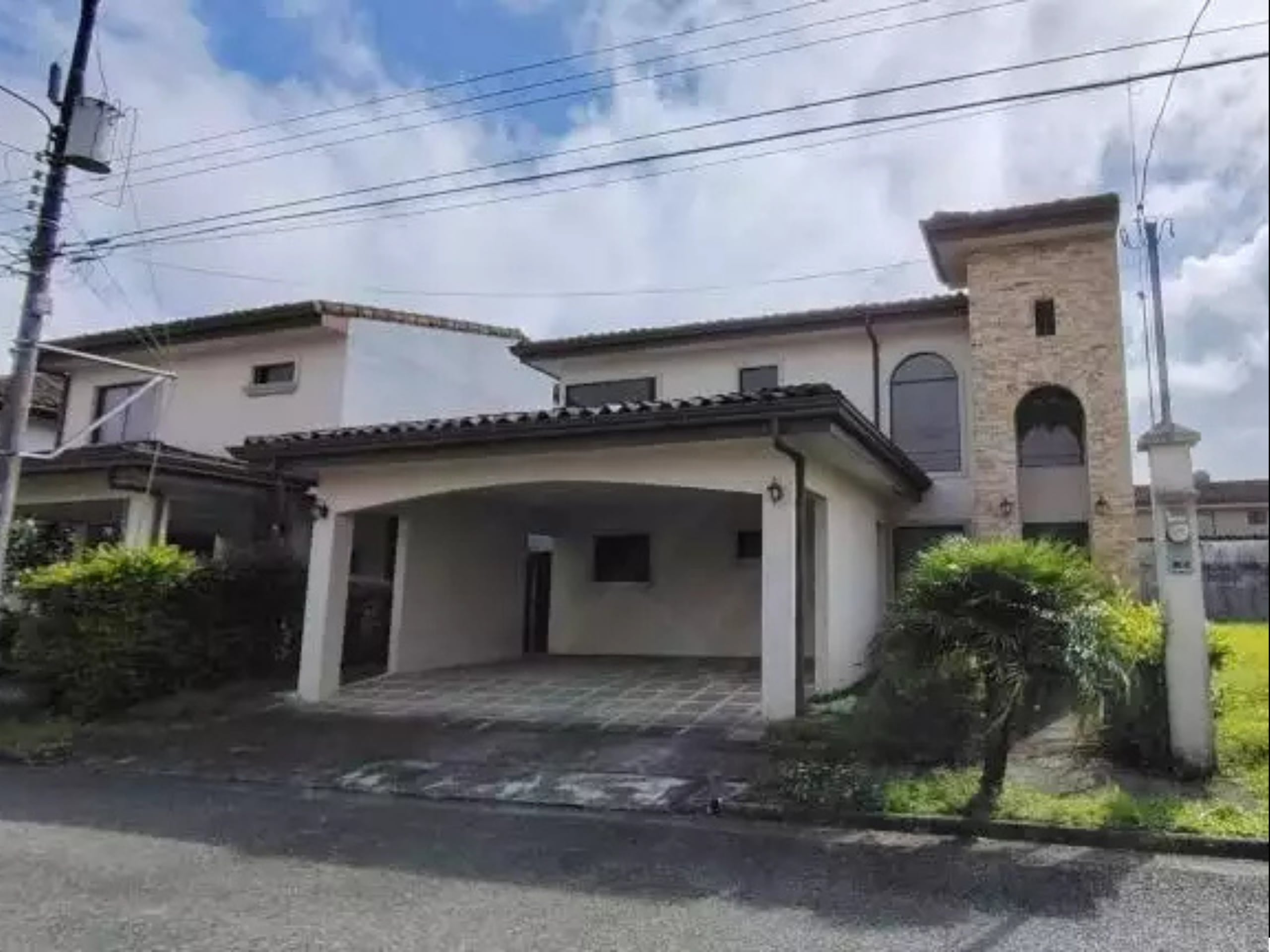 Casa en Quebradilla, Cartago (Condominio Albacete