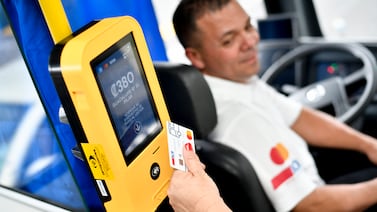 1.151 buses de la GAM y todos los servicios de tren ya operan con el sistema de pago electrónico