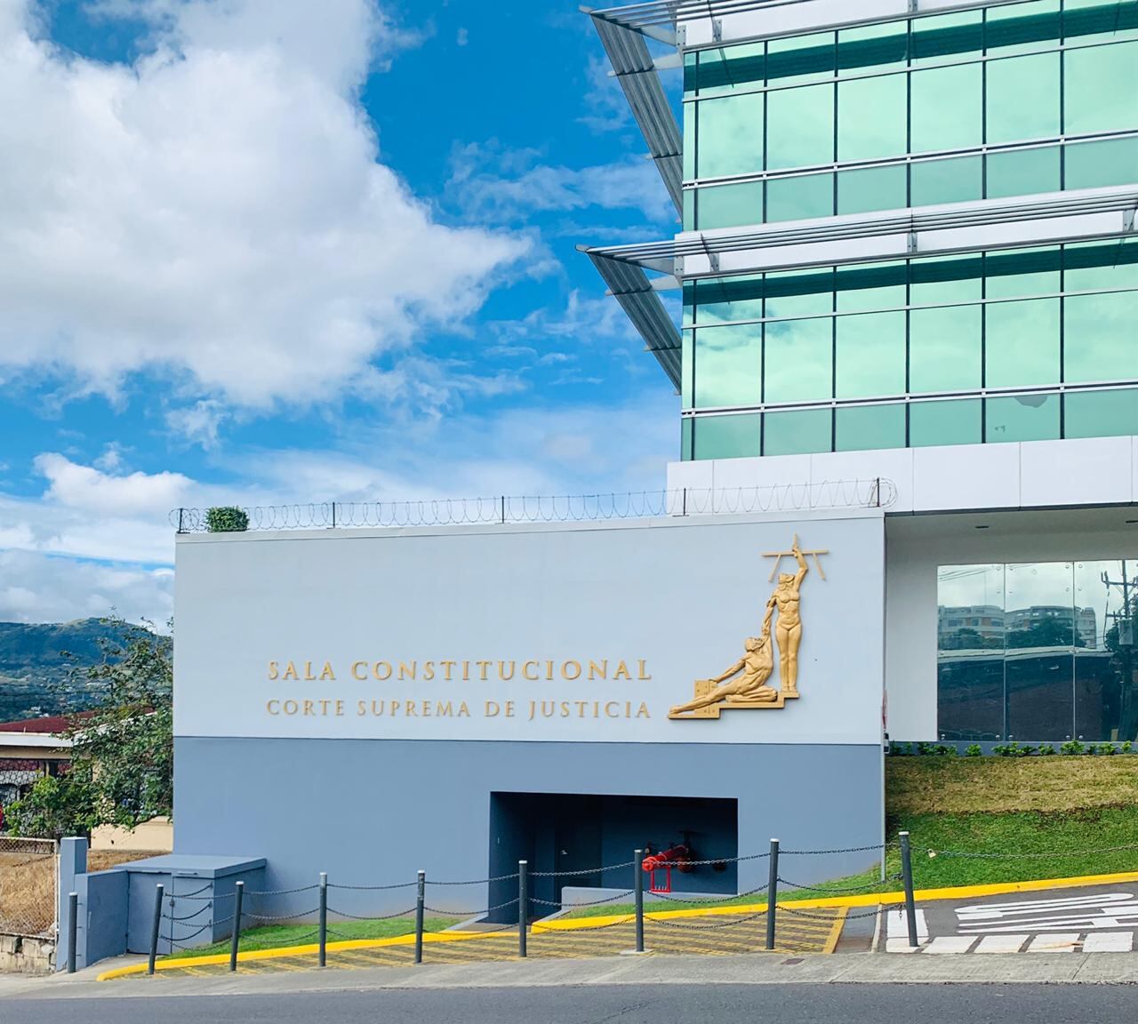 Los magistrados de la Sala Constitucional ratificaron que la contribución solidaria y otras cargas sobre las pensiones de lujo no pueden superar un 50% del monto bruto.