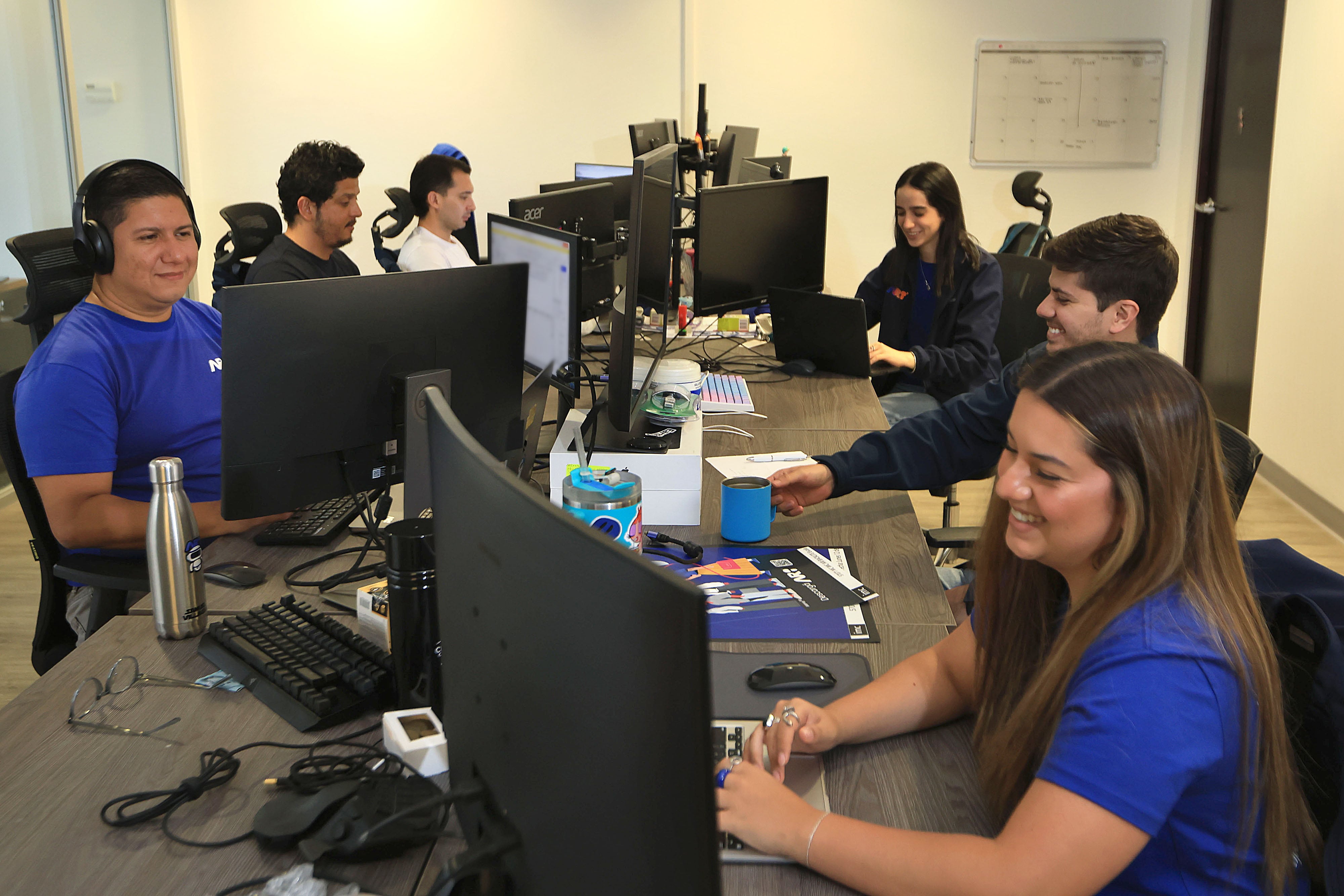 ARI casa de cambio, Esteban Cervantes