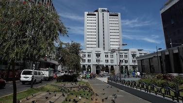 Junta del Banco Nacional reinstalada toma sus primeras decisiones