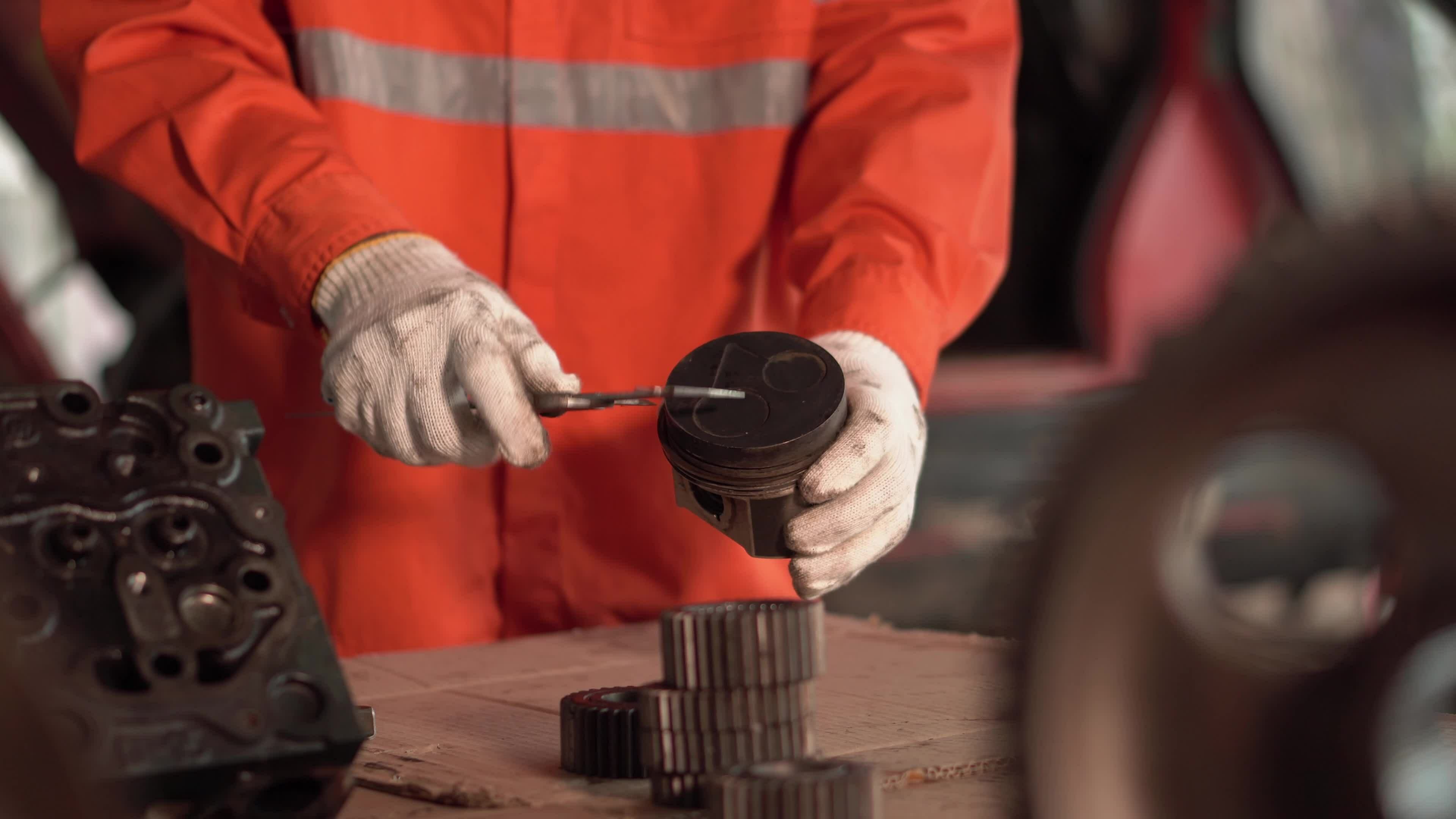 Revisión técnica en un taller especializado