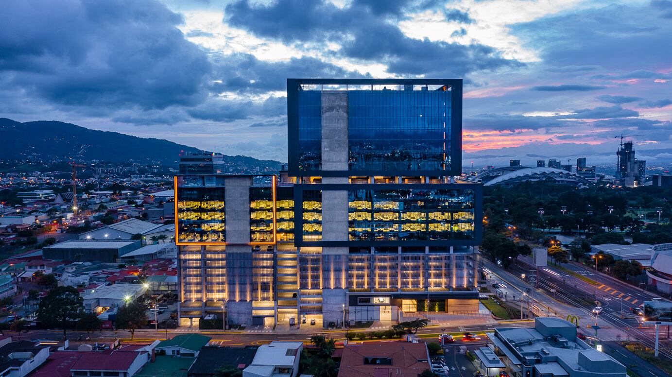 El nuevo edificio de 24 pisos está ubicado en La Sabana y requirió una inversión de $50 millones. Foto: Cortesía Portafolio Inmobiliario