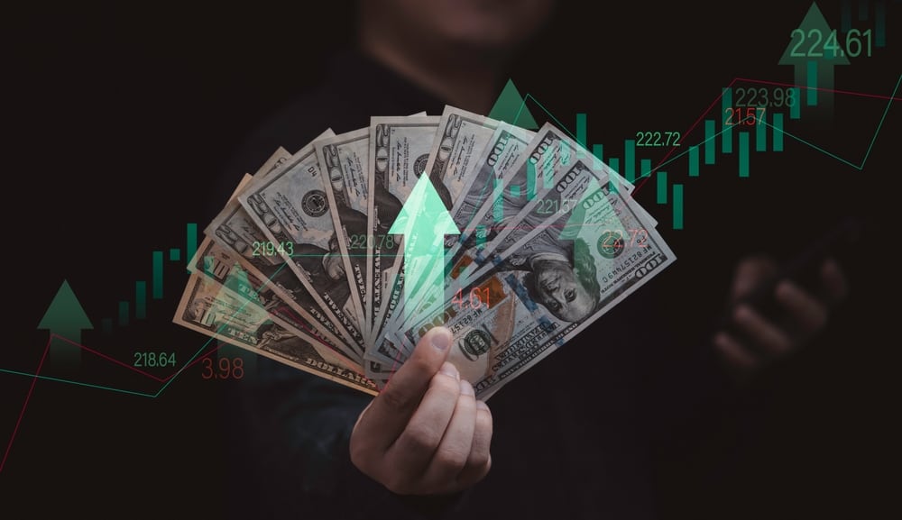El dólar gana peso en el ahorro y la inversión costarricense.