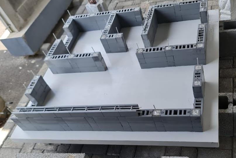 Concretos Modernos, Edgar Castillo, Grecia