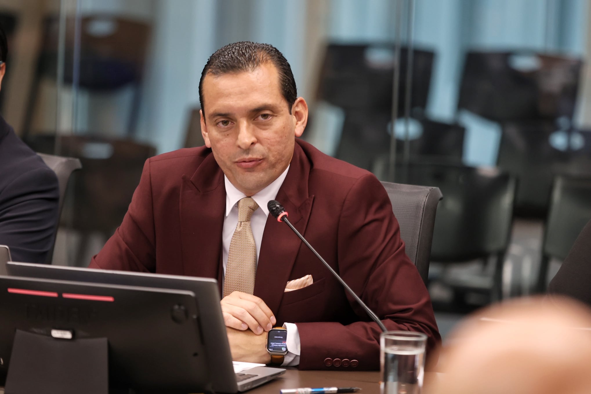 01/10/2024/ Marlon Navarro Álvarez, viceministro de Planificación Nacional y Política Económica del Mideplán durante comisión en Asamblea Legislativa / foto John Durán