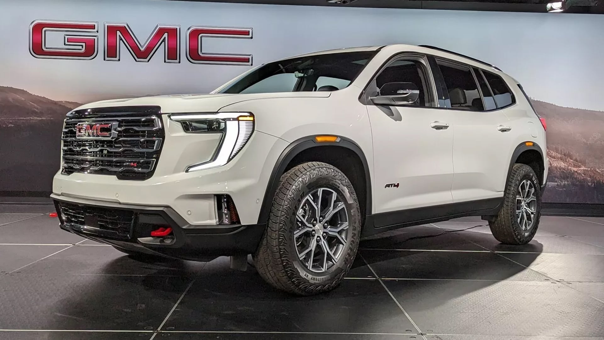 Cuenta con un nuevo motor turboalimentado de 4 cilindros y 2.5 L.