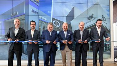Cadillac y Chevrolet: las marcas con las que Grupo Q inaugura el centro de ventas más moderno de la región