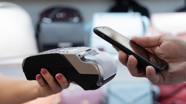 Billetera digital vs. tarjeta de plástico: ¿cuál es realmente más segura para sus pagos en Costa Rica?