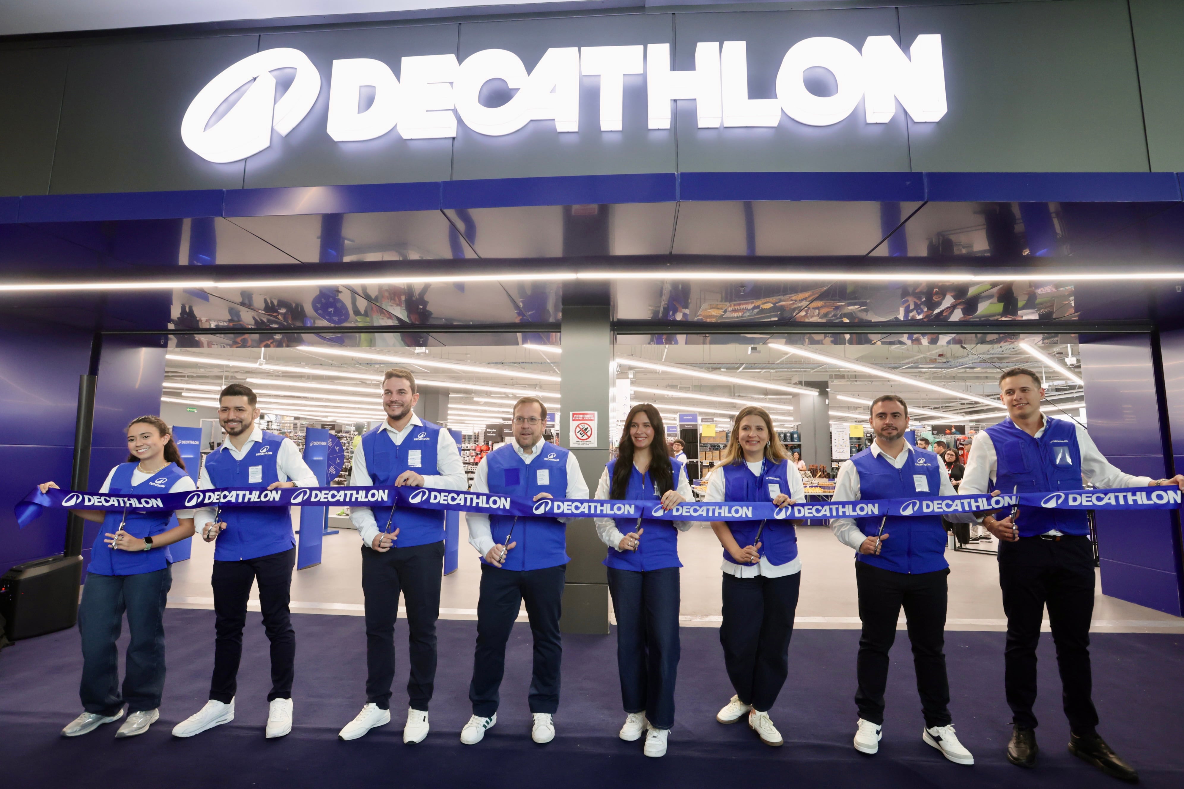 Inauguración tienda Decathon Escazu