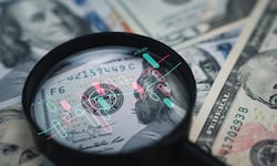 Dólar rompe otro récord a la baja y cierra en ¢453,48 este viernes en Costa Rica