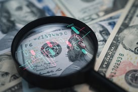 Dólar rompe otro récord a la baja y cierra en ¢453,48 este viernes en Costa Rica