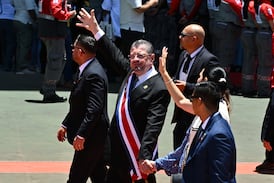 ¿Doble salario y pensión de expresidente? Lo que la ley dice sobre el caso de Rodrigo Chaves
