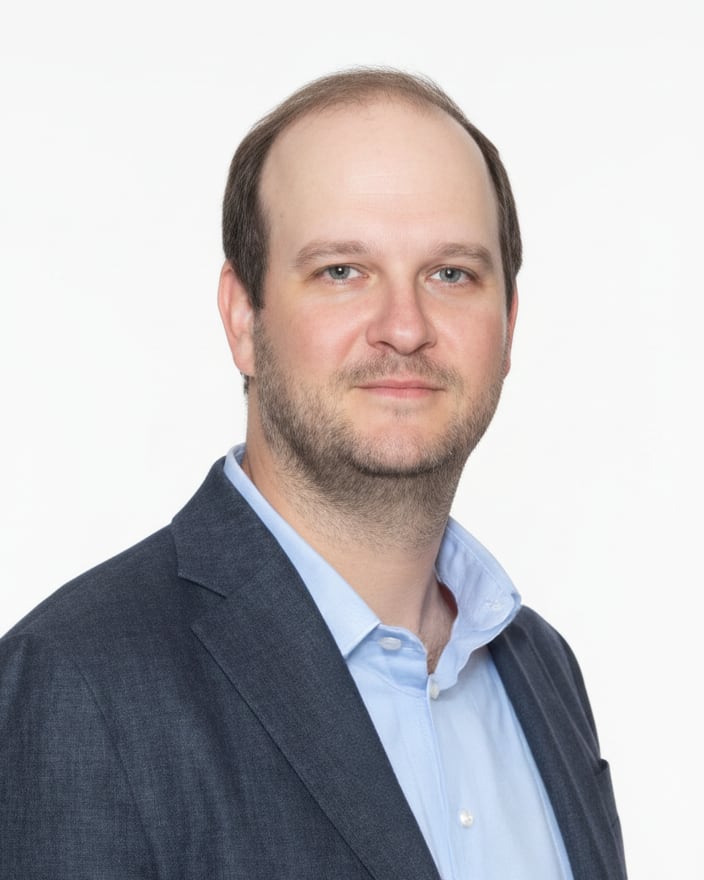 Alan Alter, Gerente General de Grupo A.