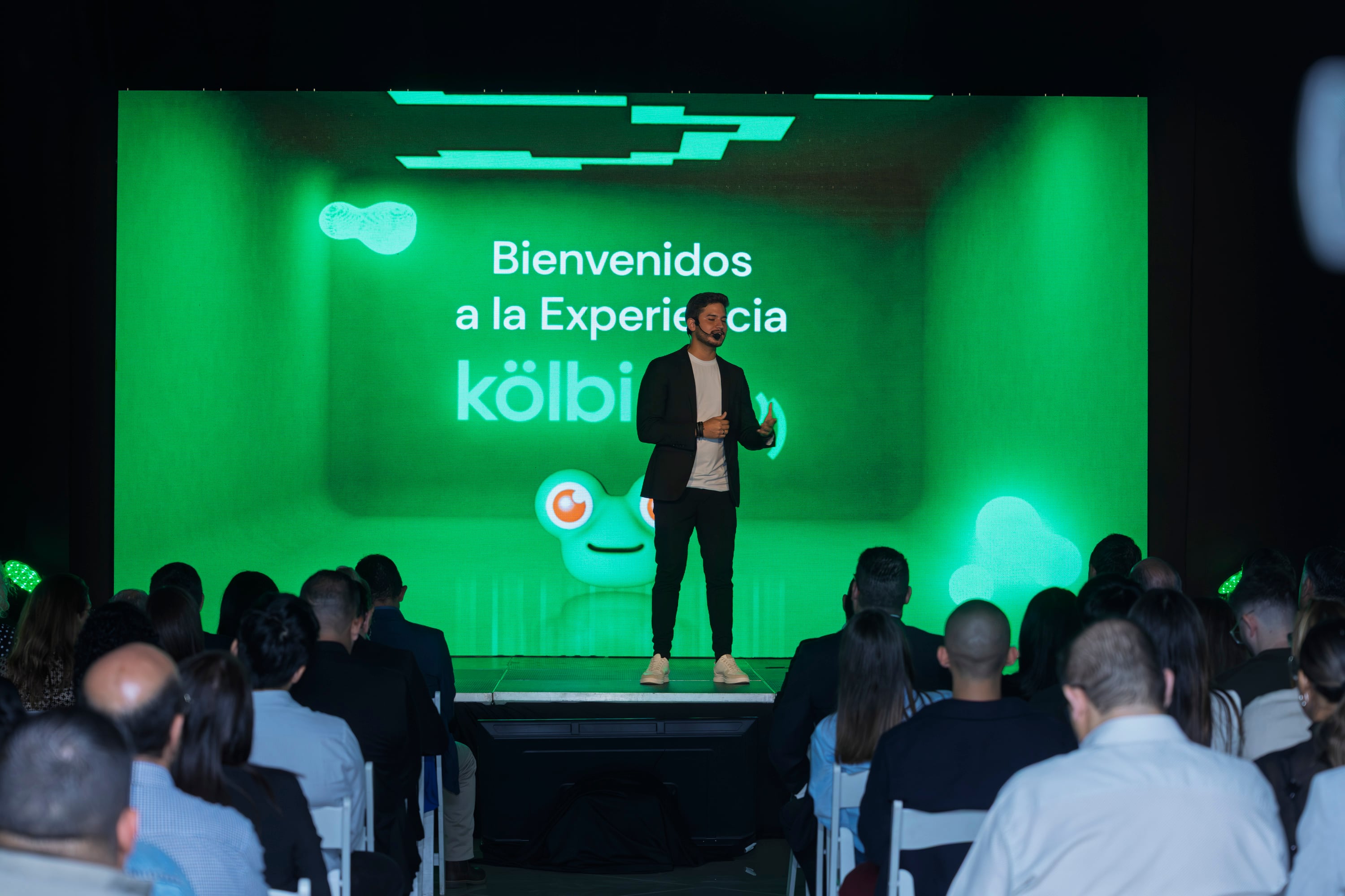 22/08/2025, San José, Estadio Nacional, presentación de la Red 5g de Kolbi, directivos y el presidente de Grupo ICE Marco Acuña, hacen la presentación de la esperada Red celular.