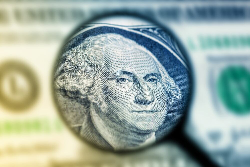Banco Central pretende esclarecer el origen y el destino de la compra y venta de dólares.