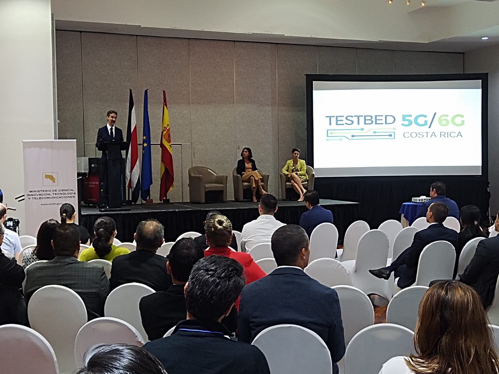 Presentación del nuevo laboratorio 5G en la Promotora Costarricense de Innovación e Investigación. (Cortesía)