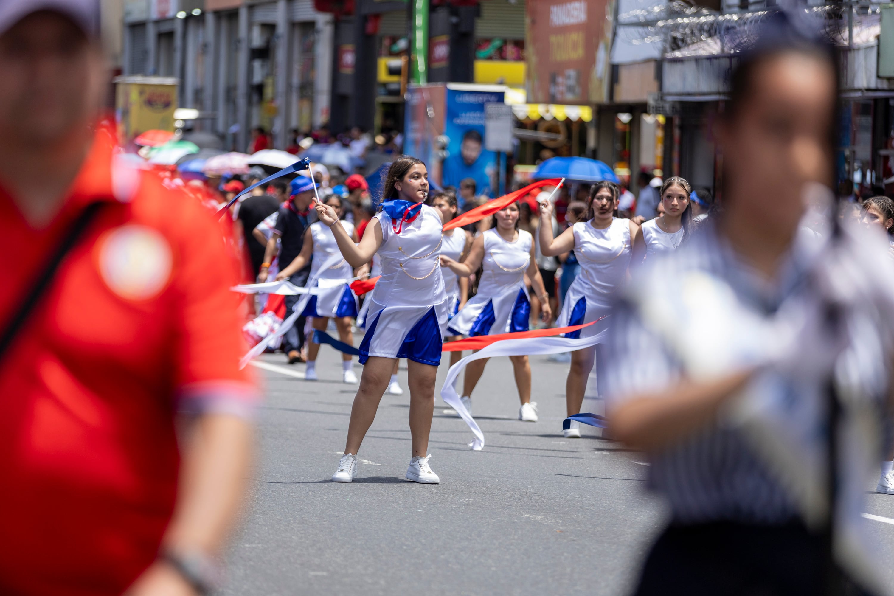 15/09/2024, San José, Paruqe Nacional y Avenida Segunda, celebración del acto cívico de los 203 años de independencia y el desfile de las bandas de las escuelas y colegios de San José, en el acto cívico estuvo el presidente de la república Rodrigo Chaves junto a la primera dama Signe Zeikate, y el alcalde de San José, Luis Diego Miranda, tambien ministros y diputados junto a varios diplomaticos.